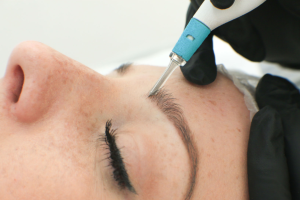 ZOE-MILAN-STUDIOS, MICROBLADING, EYEBROW, BROW-SHAPE, BROW-TREND, MICROBLADING-PROCEDURE